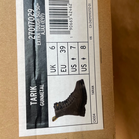 Dr. Martin boots - Picture 2 of 2